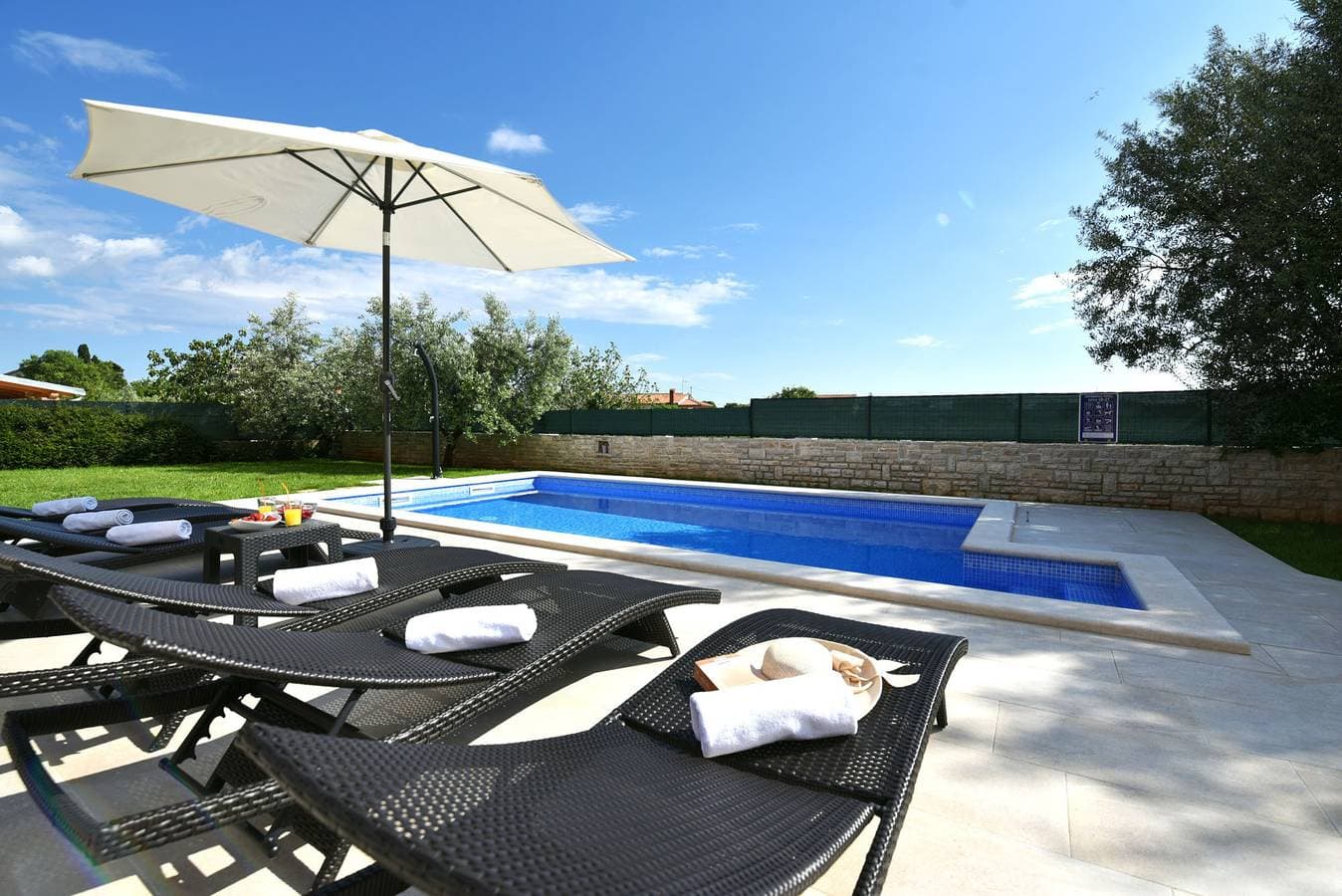 Foto 2 von 26: Villa für 6 Personen mit Garten