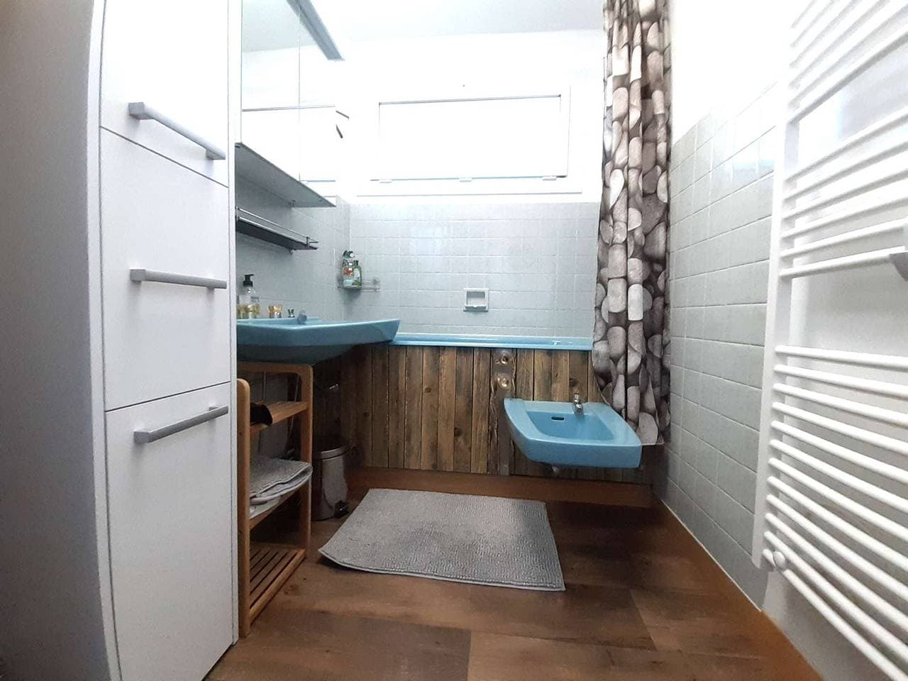 Foto 6 von 10: Spacious Studio, Sleeps 4 - Ski-In/Ski-Out, Balcony with Mountain Views, Fully Equipped Kitchen