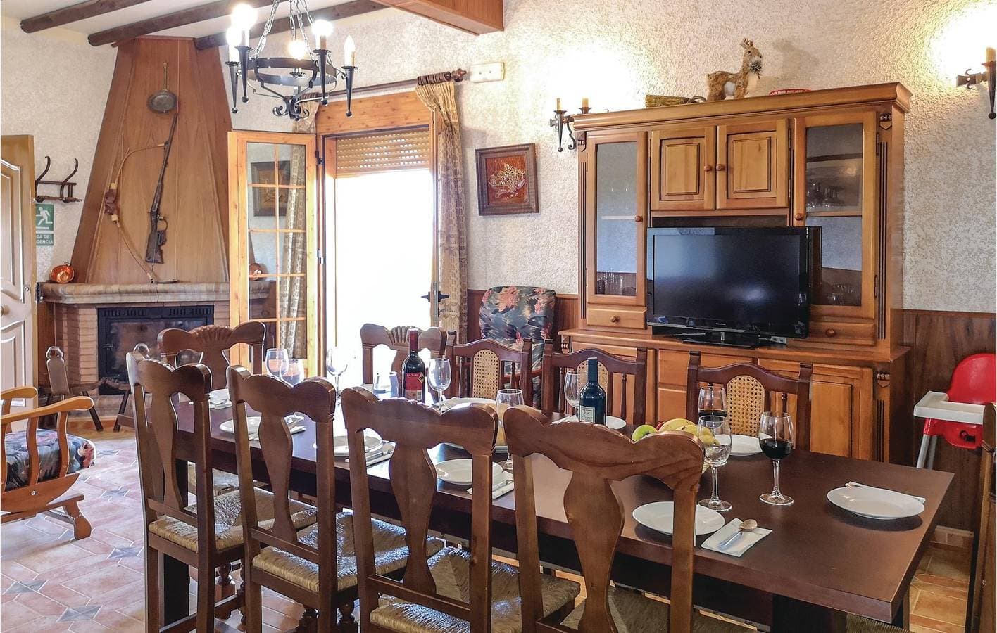 Foto 3 von 37: Familienfreundliche Wohnung mit Pool und Terrasse