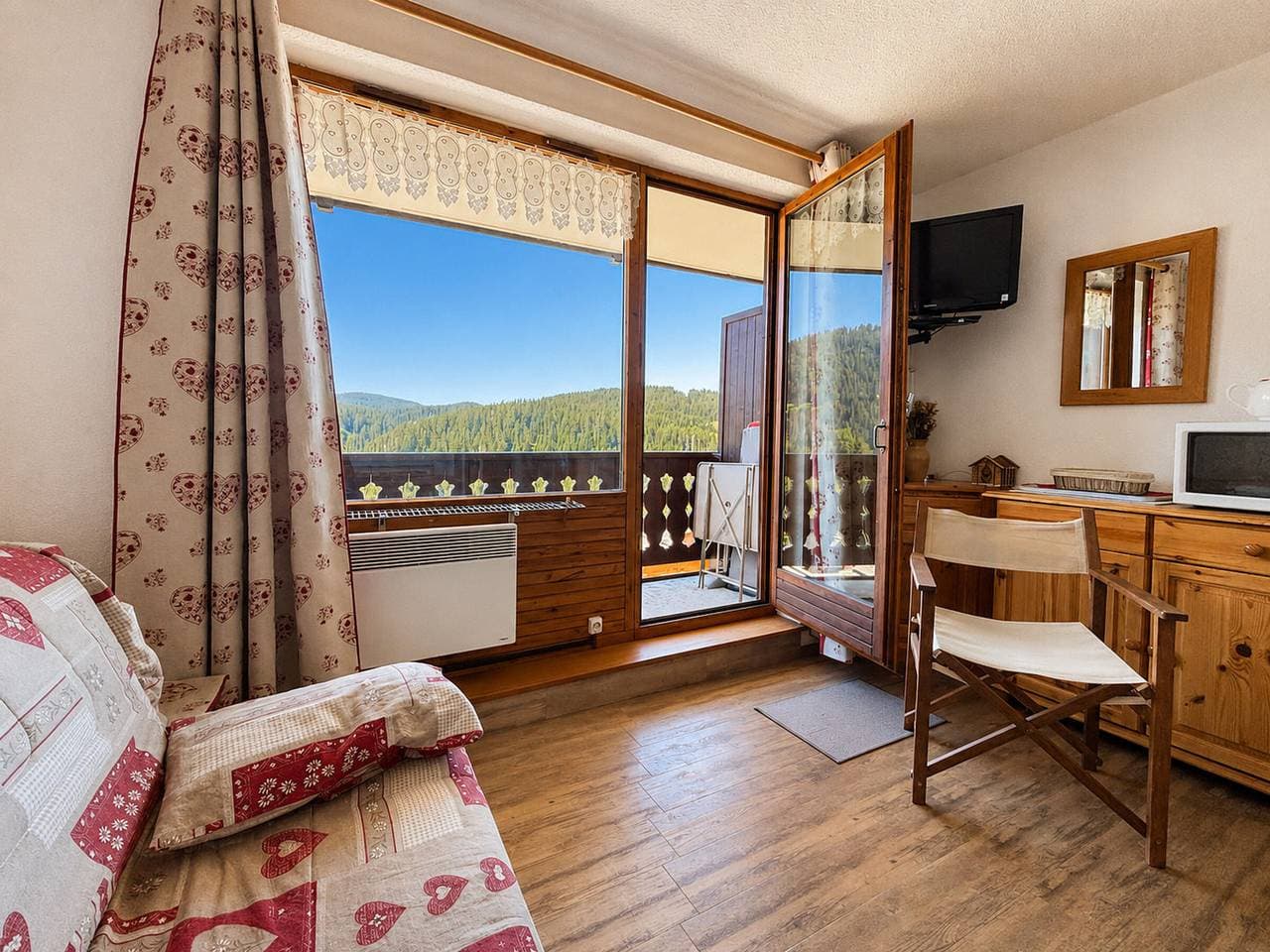 Foto 11 von 25: Sonniges Studio mit Balkon auf 1450m