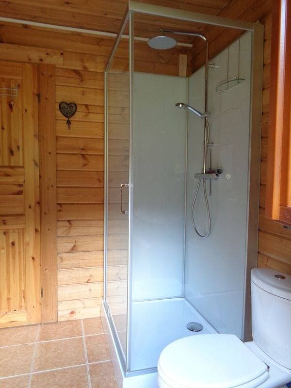 Foto 10 von 23: Chalet für 8 Personen mit Garten