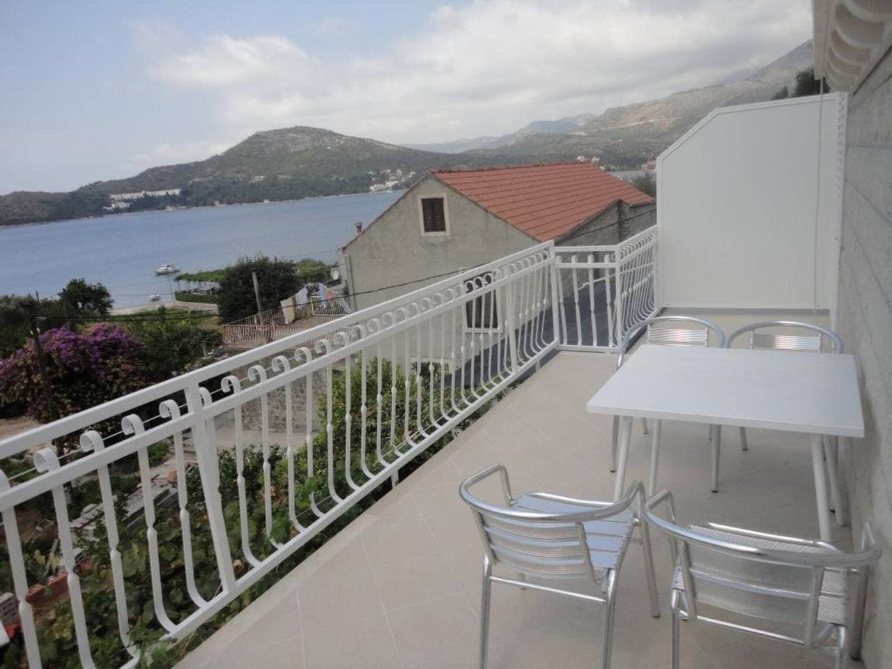 Foto 7 von 11: Apartments Marija Slano- Two-Bedroom Apartment with Balcony and Sea View - 1 (A)