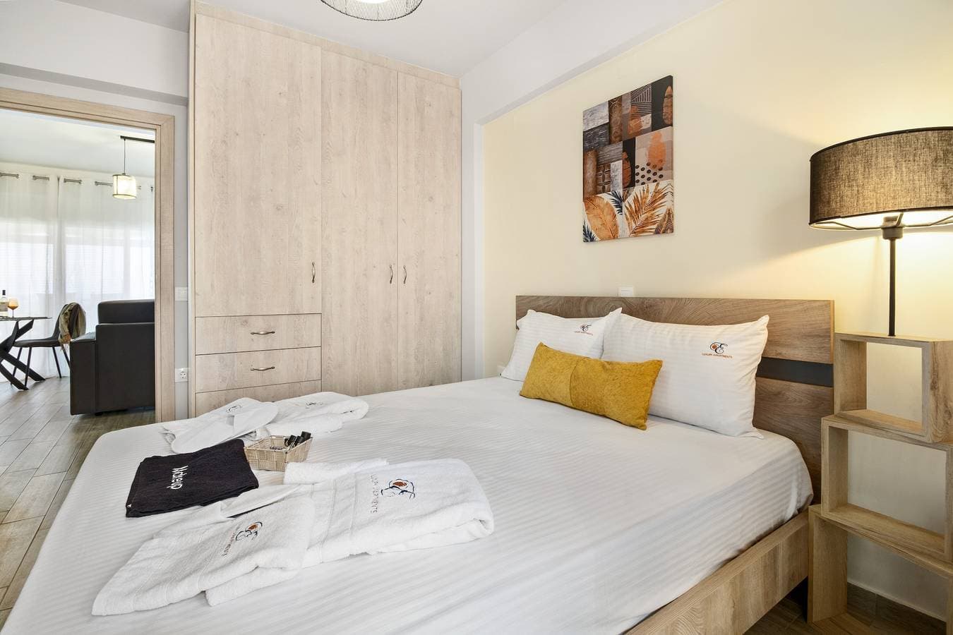 Foto 12 von 26: Ferienwohnung "Evagelia Luxury 2" mit Meerblick, Gemeinschaftspool und WLAN