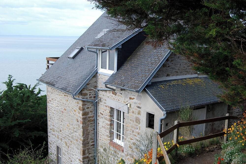 Foto 13 von 24: Villa \"Le Roc\" des falaises, panoramic view, facing the bay of Mt St Michel