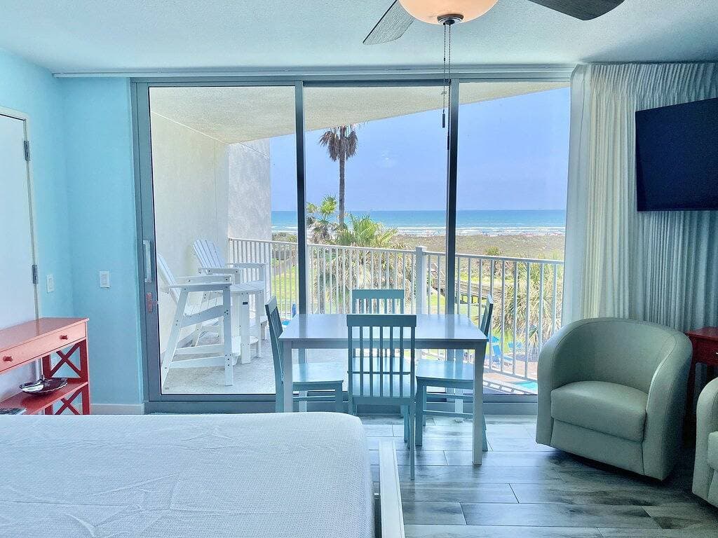 Foto 2 von 14: Sandcastle Condominiums Unit 319