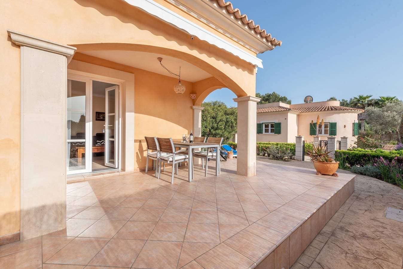 Foto 10 von 30: Traumhaftes Ferienhaus mit Pool, WLAN und Terrasse; Parkplätze vorhanden