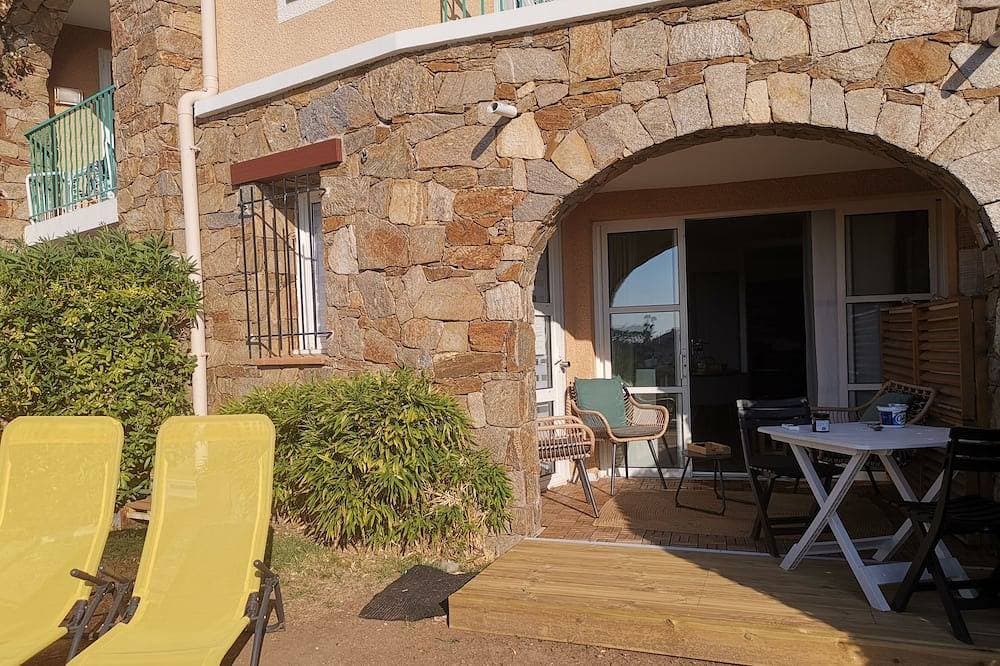 Foto 9 von 30: Exceptional Sea View - Jacuzzi - Garden - Air conditioning - Fiber at Cap Esterel