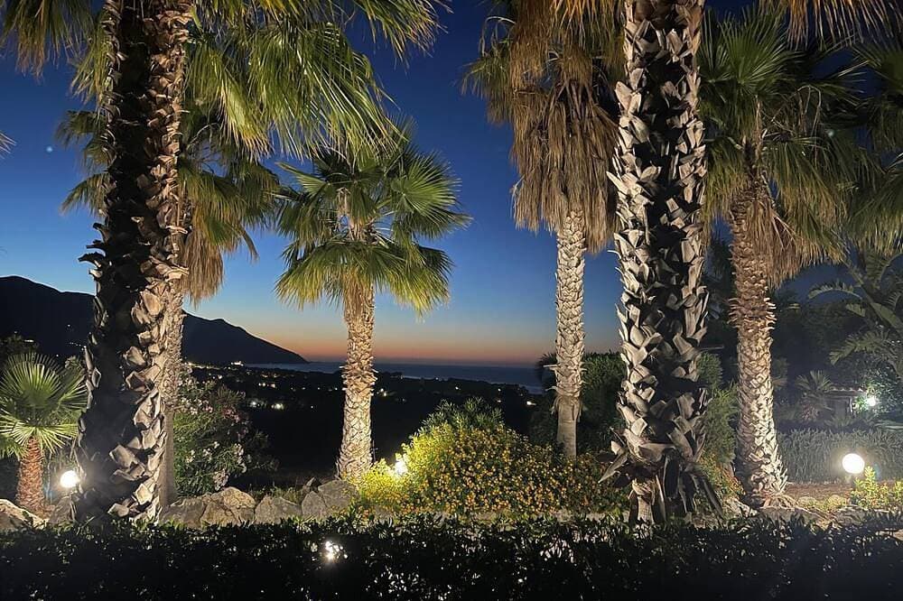 Foto 8 von 30: Panorama-Villa mit Luxus privater Pool, Terrasse und Meerblick