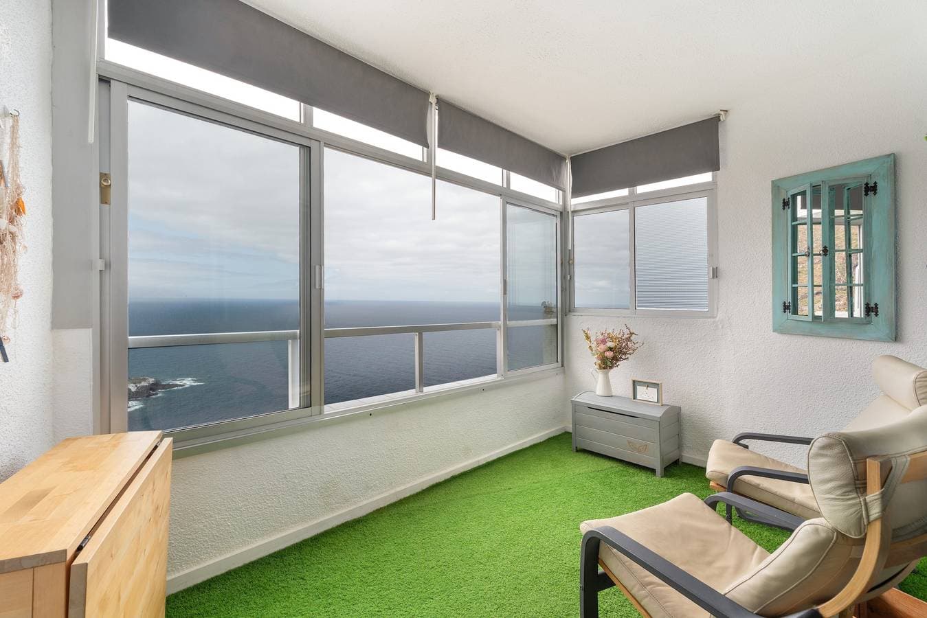 Foto 12 von 27: Ferienstudio „The Blue Lighthouse“ mit Meerblick, Gemeinschaftspool und WLAN