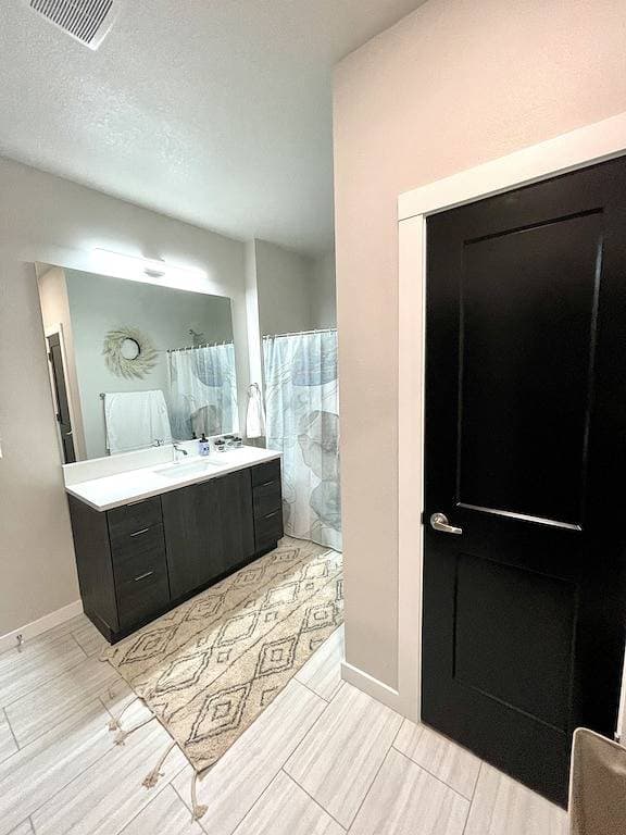 Foto 12 von 17: New Guest Suite 2br/1bth in Dt Vancouver - pet friendly