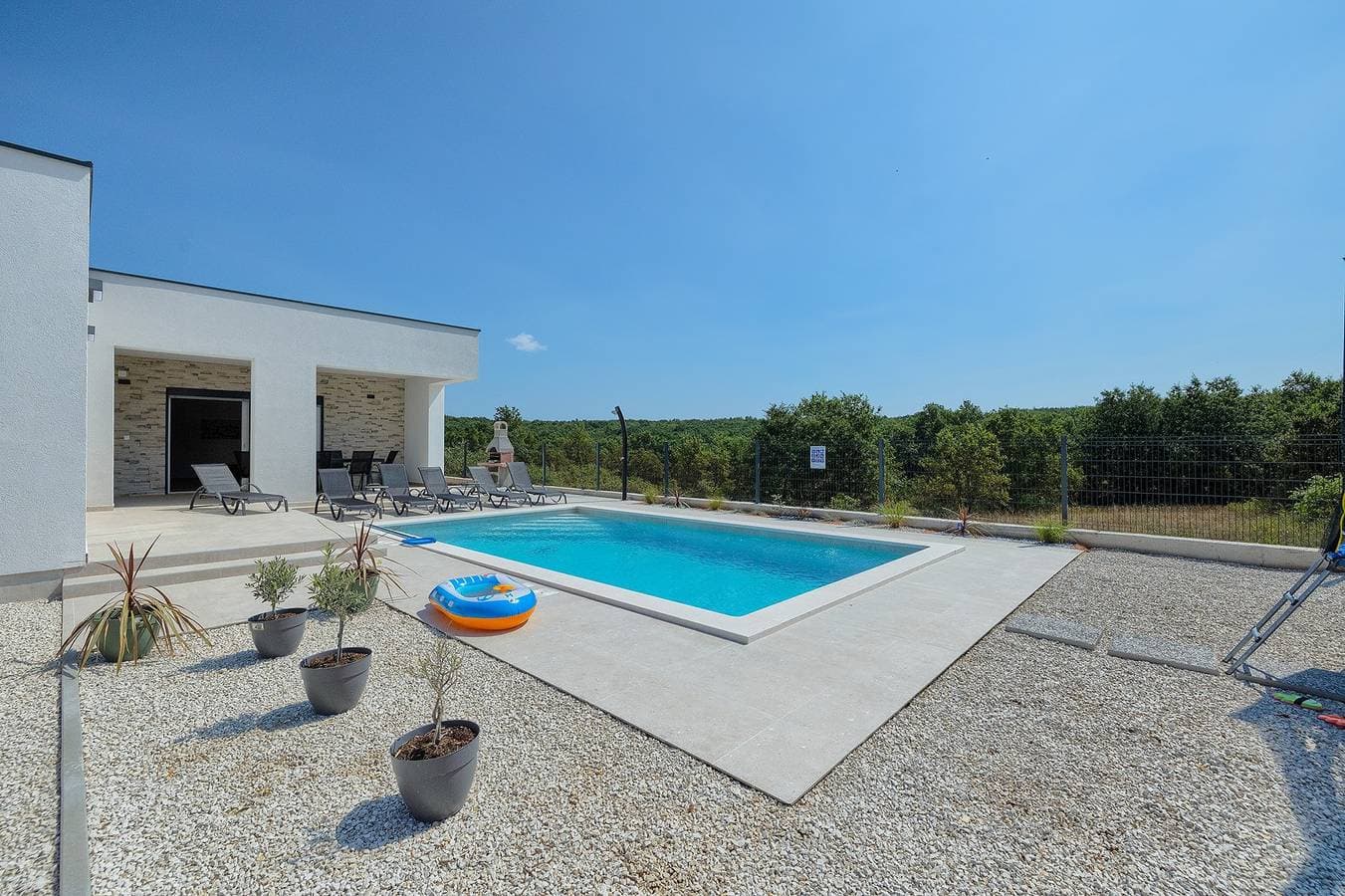 Foto 4 von 43: Villa Leny mit Pool und Grill