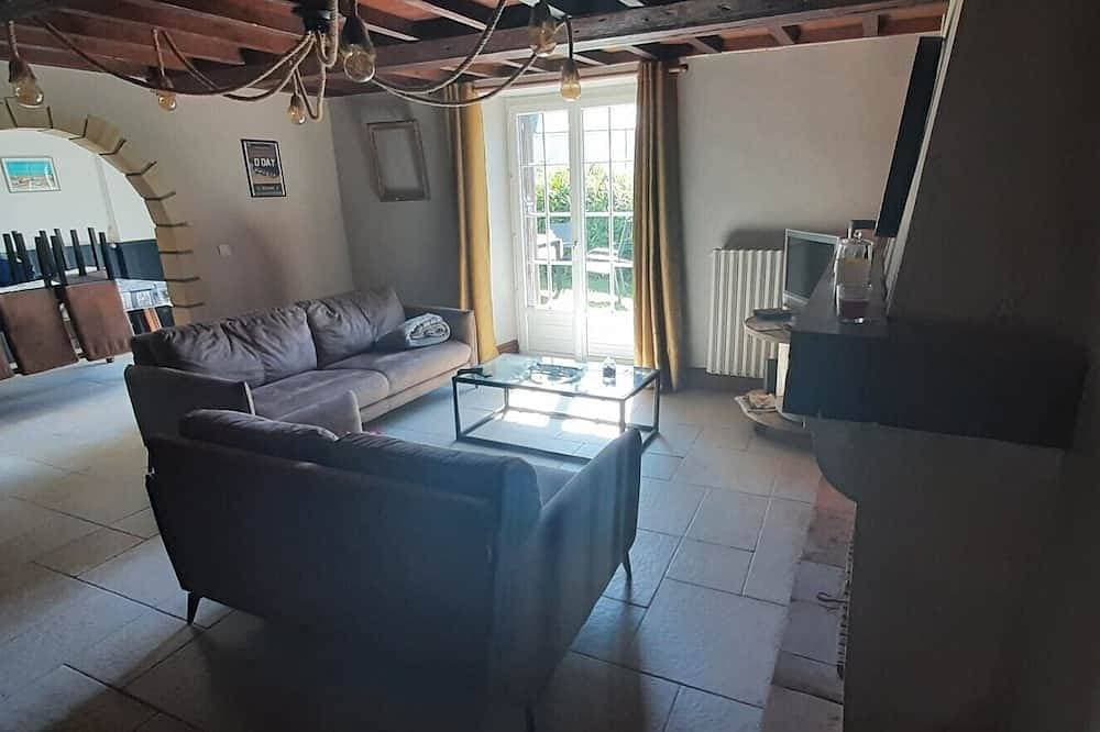 Foto 7 von 15: Ferienhaus 'La Chaumière Du Tank' mit Terrasse, Garten und WLAN