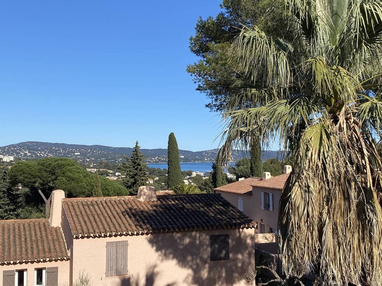 Vollständig renoviertes Haus mit Pool, Tennis, Terrasse und Klimaanlage 1