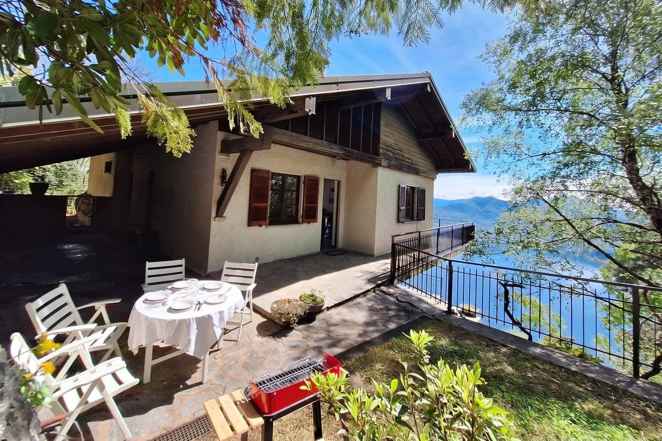 Lago Azzurro Villa: Infinity Lake View 1