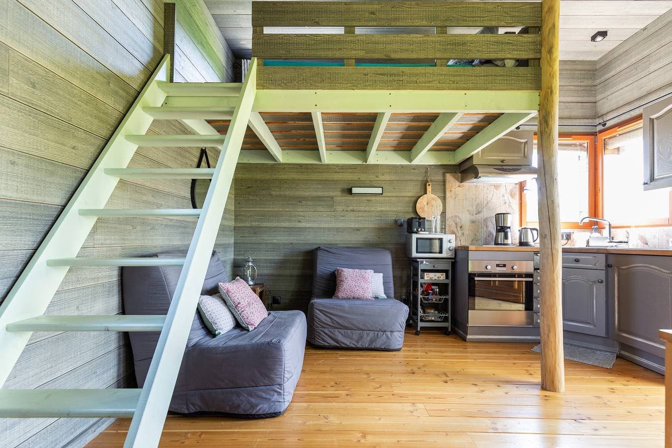 Foto 12 von 28: Baumhaus „La Cabane Perchée“ – Übernachten in 5 Metern Höhe mit Ausblick