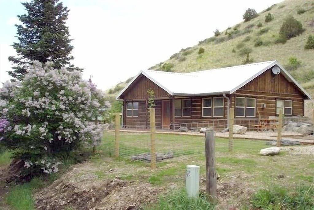 Foto 7 von 20: Private Hütte auf 83 Morgen befindet sich am Emigrant Creek
