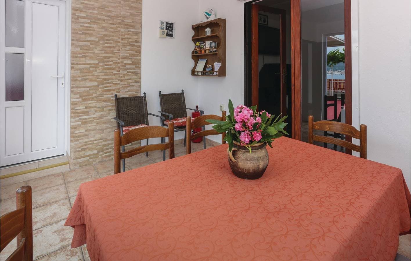Foto 12 von 27: Gemütliche 1-Zimmer-Wohnung mit Terrasse, 600 m vom Strand entfernt und kostenlosen Parkplätzen