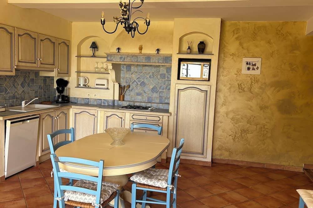Gite for 4 people in the countryside each room has its own bathroom and private wc 1