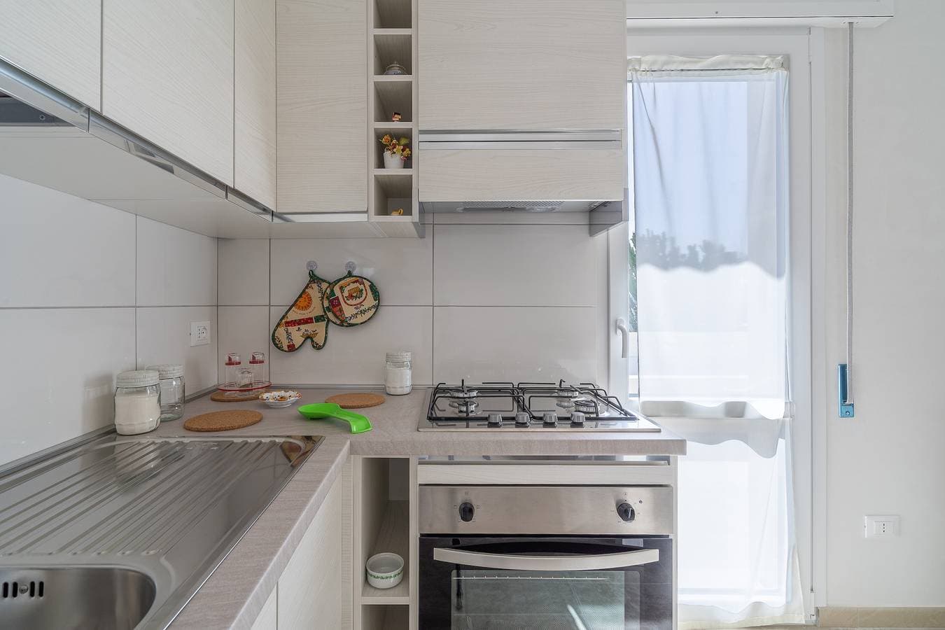 Foto 10 von 29: Ferienwohnung 'Appartamento Nemo' mit Meerblick, WLAN und Klimaanlage