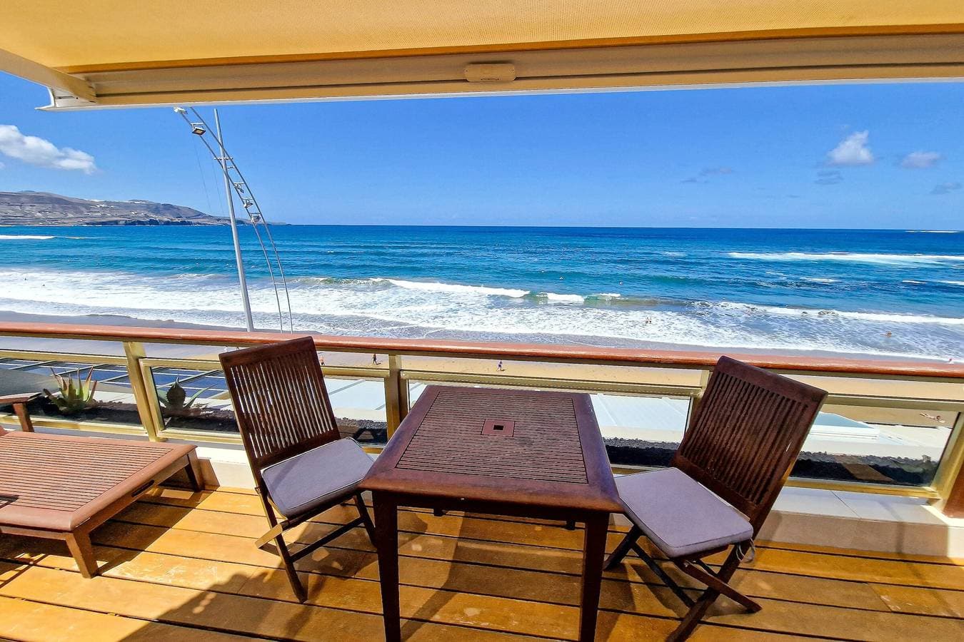 Foto 8 von 45: Apartment „Fabulous Canteras First Beachfront“ mit Meerblick, WLAN und Terrasse