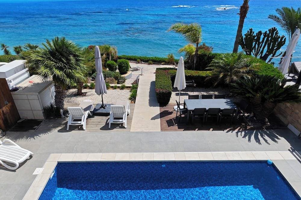 Foto 13 von 30: SunResidence, 3 bed, first line, Coral bay