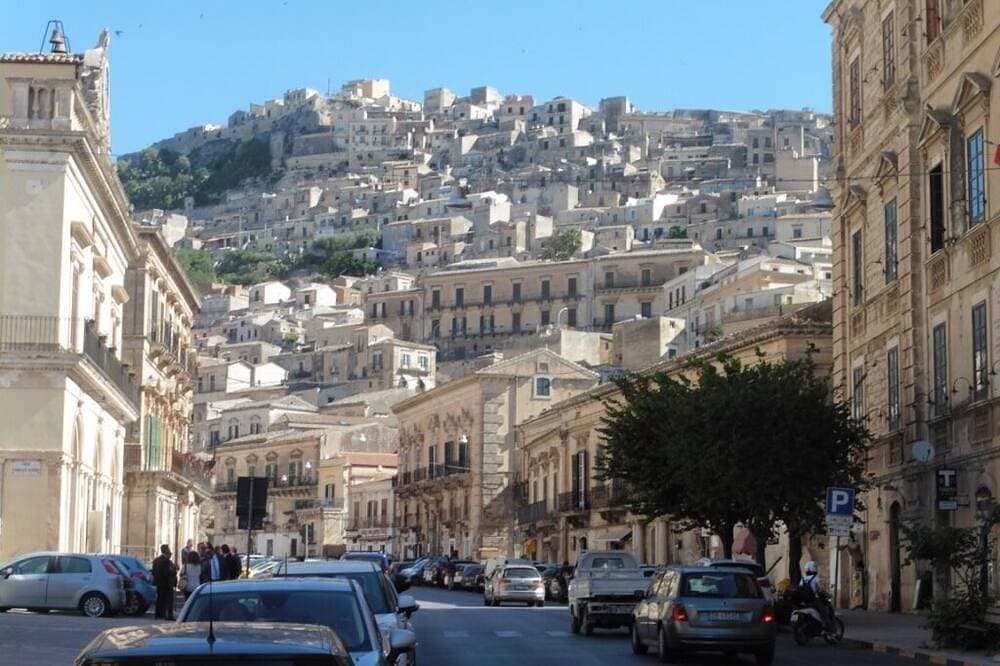 Foto 10 von 27: Palazzo degli Olivi - Studio La Terrazza auf Modica