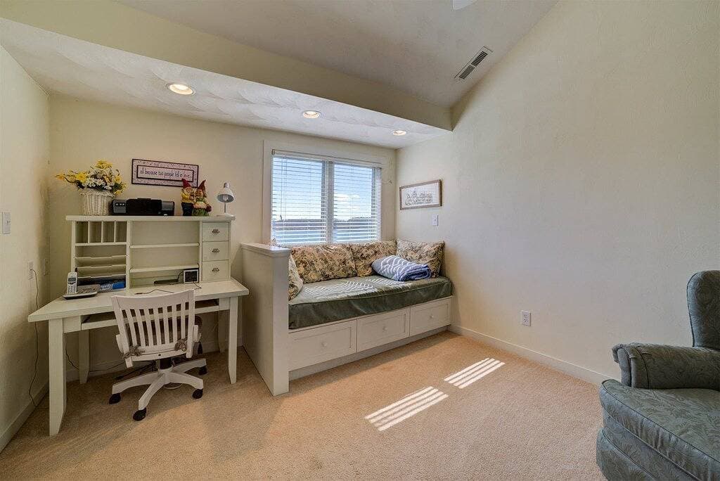Foto 9 von 25: 3 Schlafzimmer, 3 Bäder Haus am Wasser mit herrlichem Blick auf das Wasser und jede Menge Annehmlichkeiten! Schläft 6
