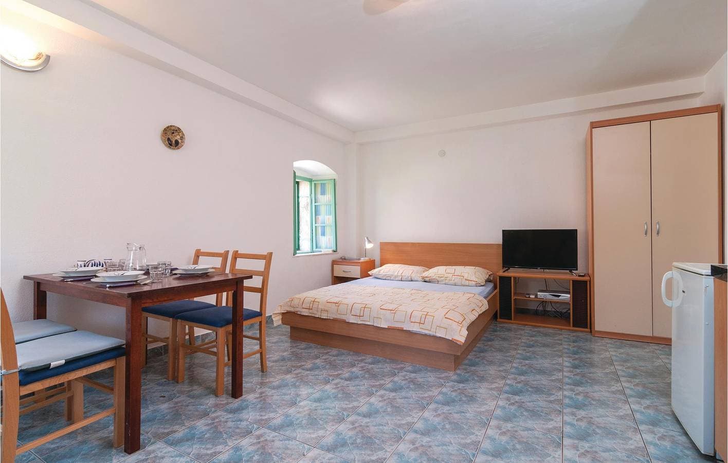 Foto 7 von 22: Gemütliche 1-Zimmer-Wohnung mit Terrasse, 300 m vom Strand entfernt und kostenlosen Parkplätzen