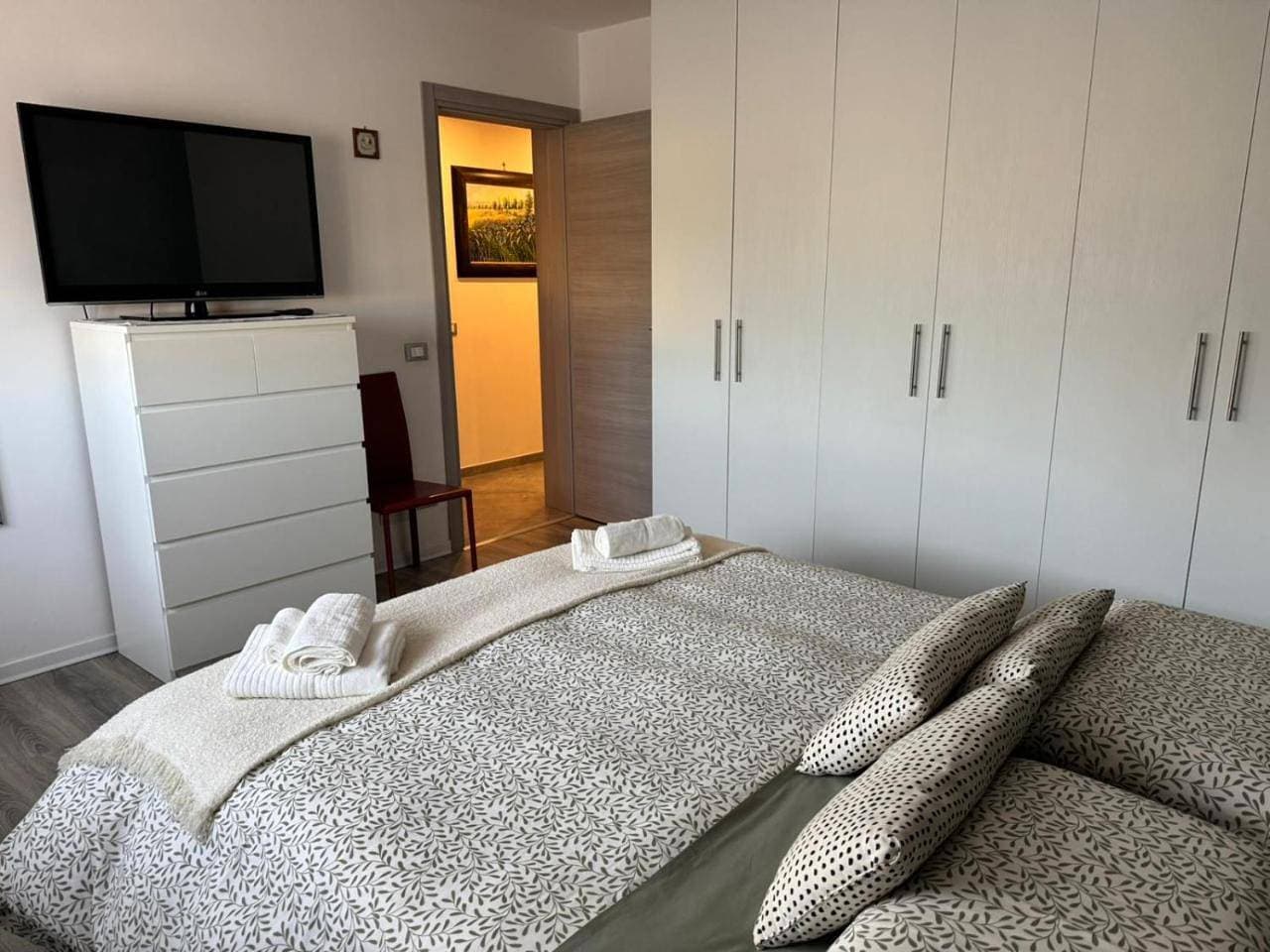 Foto 7 von 30: Three-Bedroom Apartment