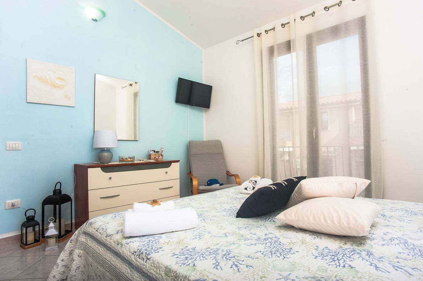 Foto 13 von 23: Ferienwohnung 'Casa Vacanze Pula' mit Balkon & Terrasse