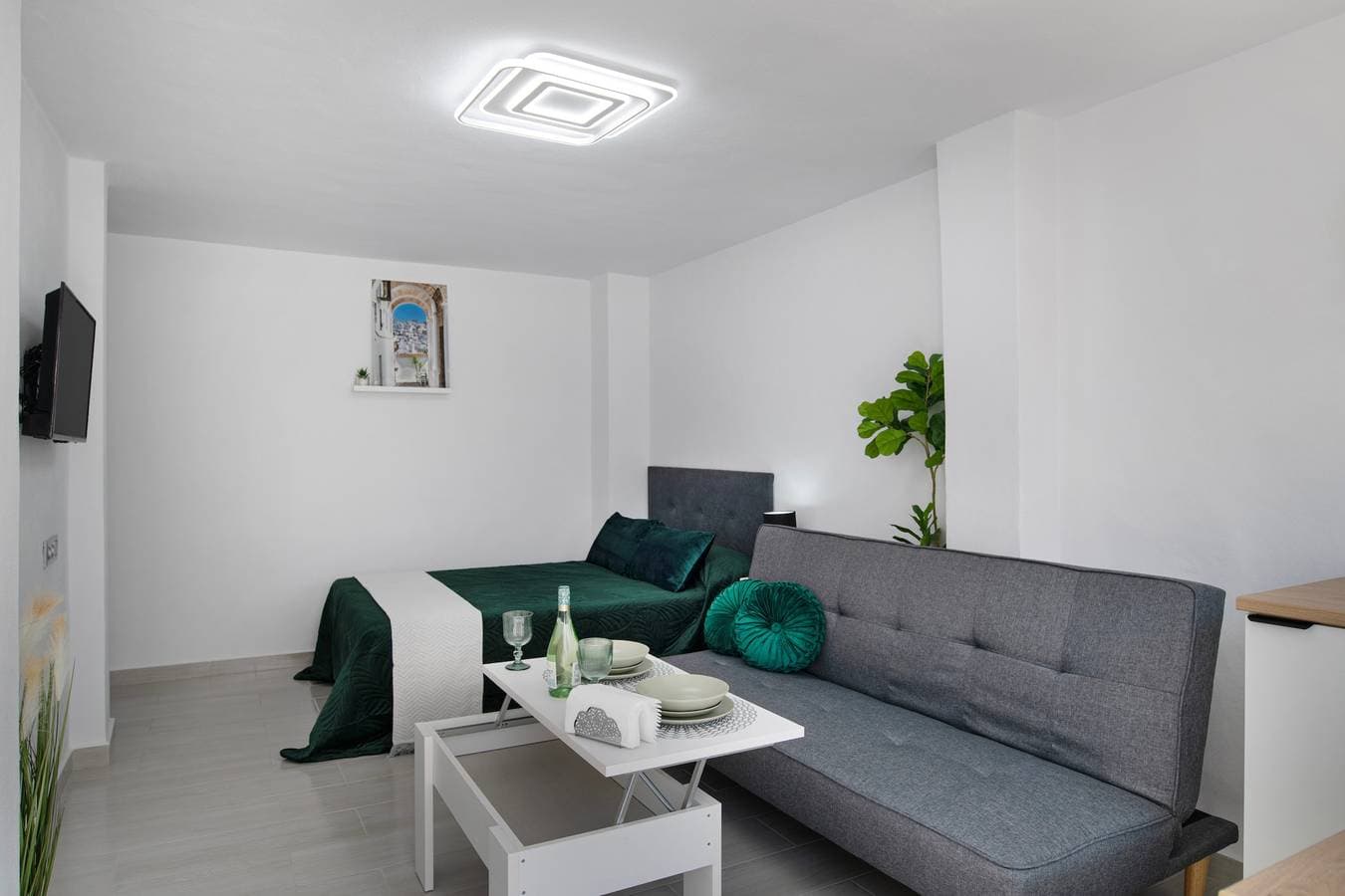 Foto 4 von 25: Einzimmerapartment 'Loft Marina' mit Gemeinschaftspool, WLAN und Klimaanlage