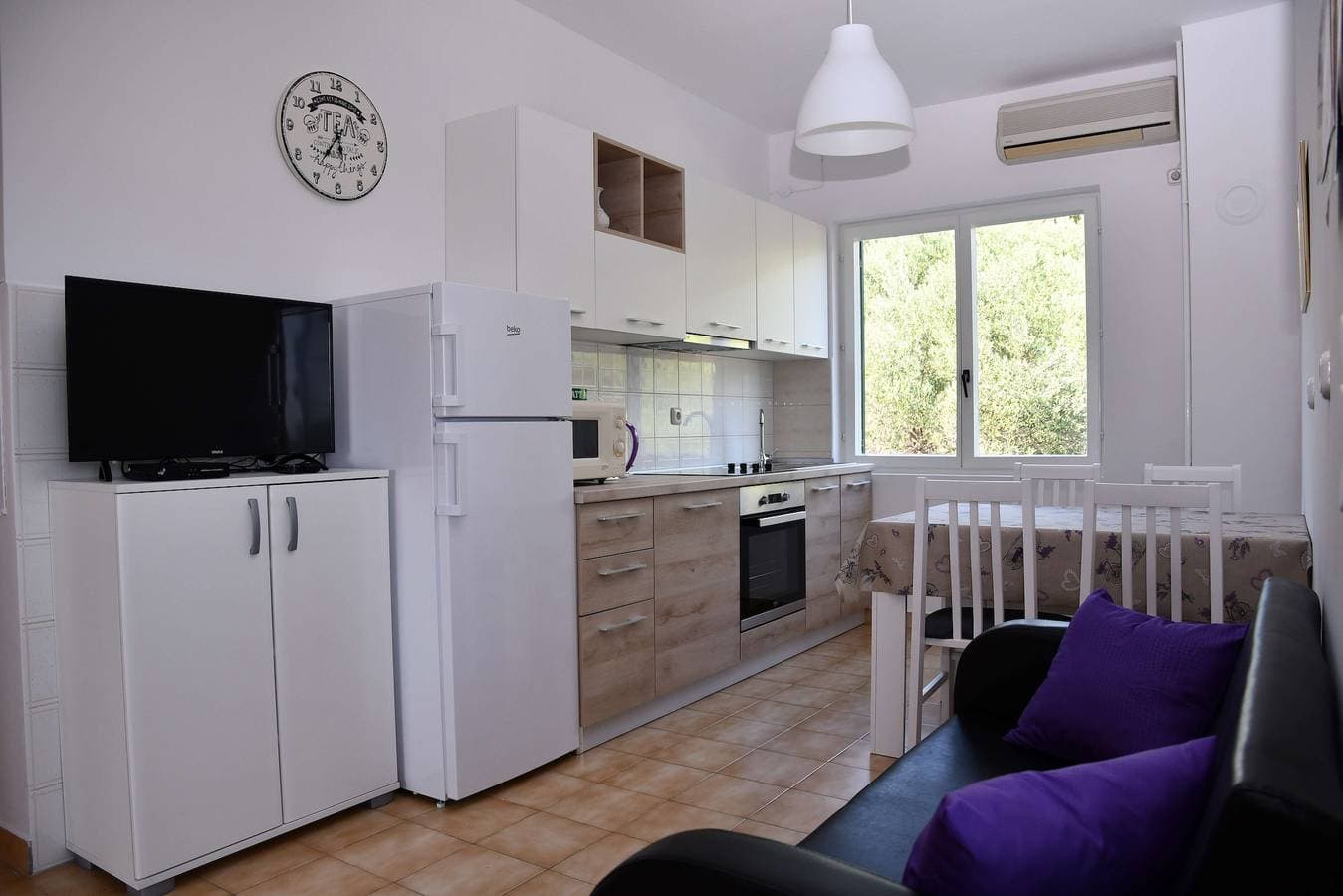 Foto 5 von 9: 2-Zimmer-Ferienwohnung mit Balkon und Meerblick Banjol (Rab) A-23240-a