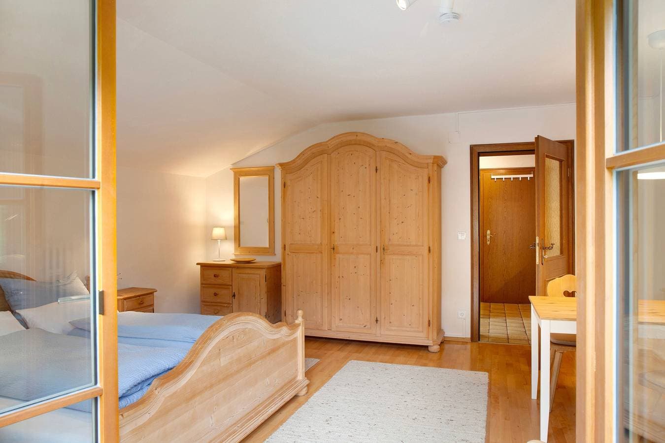 Foto 6 von 30: Einzimmerapartment 'Zugspitznest' mit Bergblick, Balkon und Wi-Fi