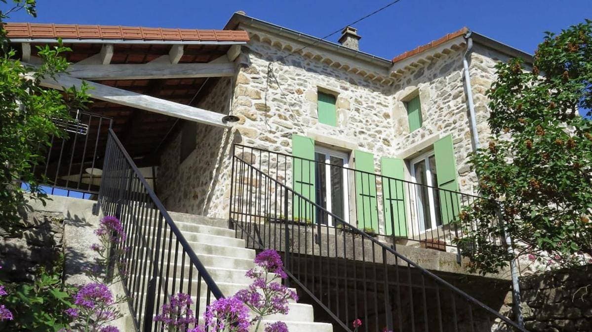 Maison de caractère en pierre 1