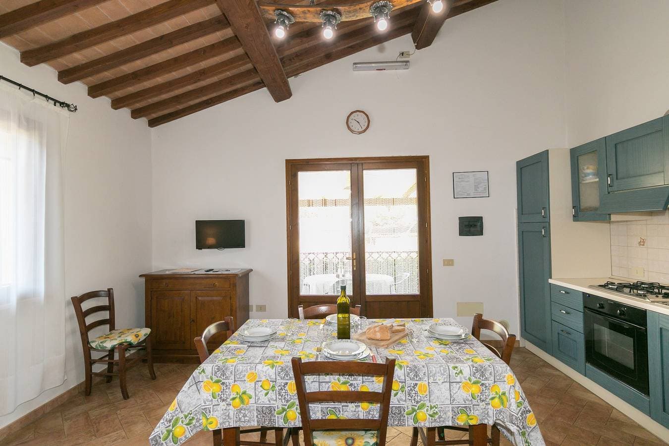 Foto 5 von 18: Bauernhof "Il Pino - Mandorlo" mit Gemeinschaftspool, privater Terrasse und WLAN