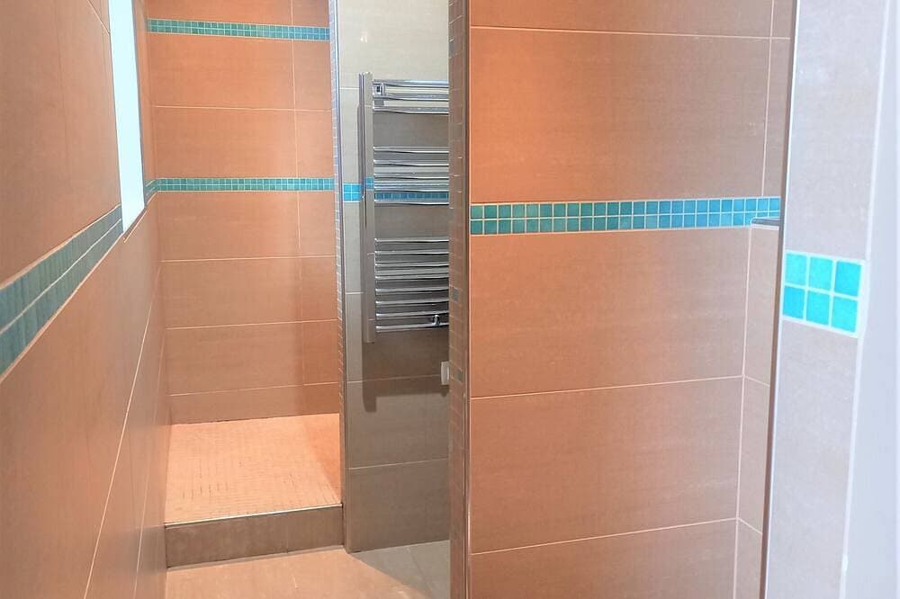 Foto 10 von 28: Charmante Maison de 160 m2, à Proximité de Tous les Commerces