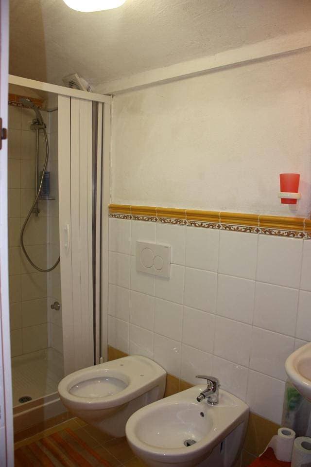 Foto 13 von 23: Economy Double Room