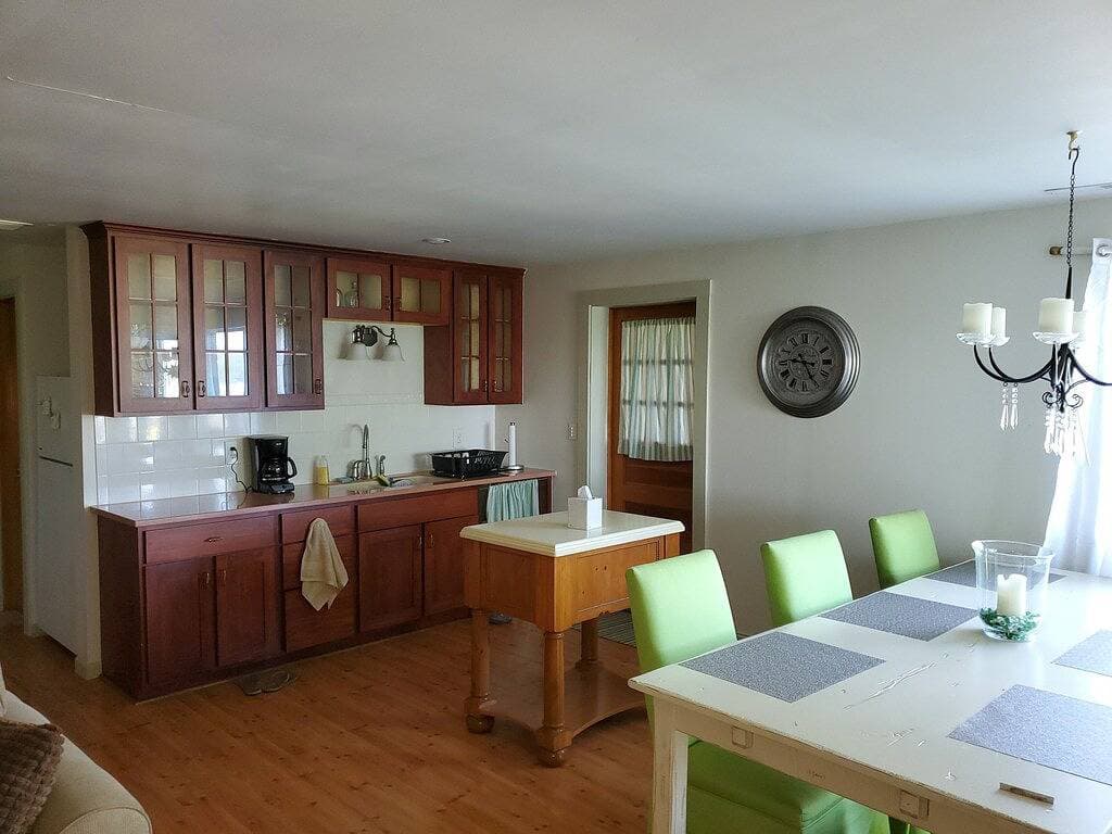 Foto 13 von 17: Beautiful Lake view from the Upper Deck!!  Entire House!