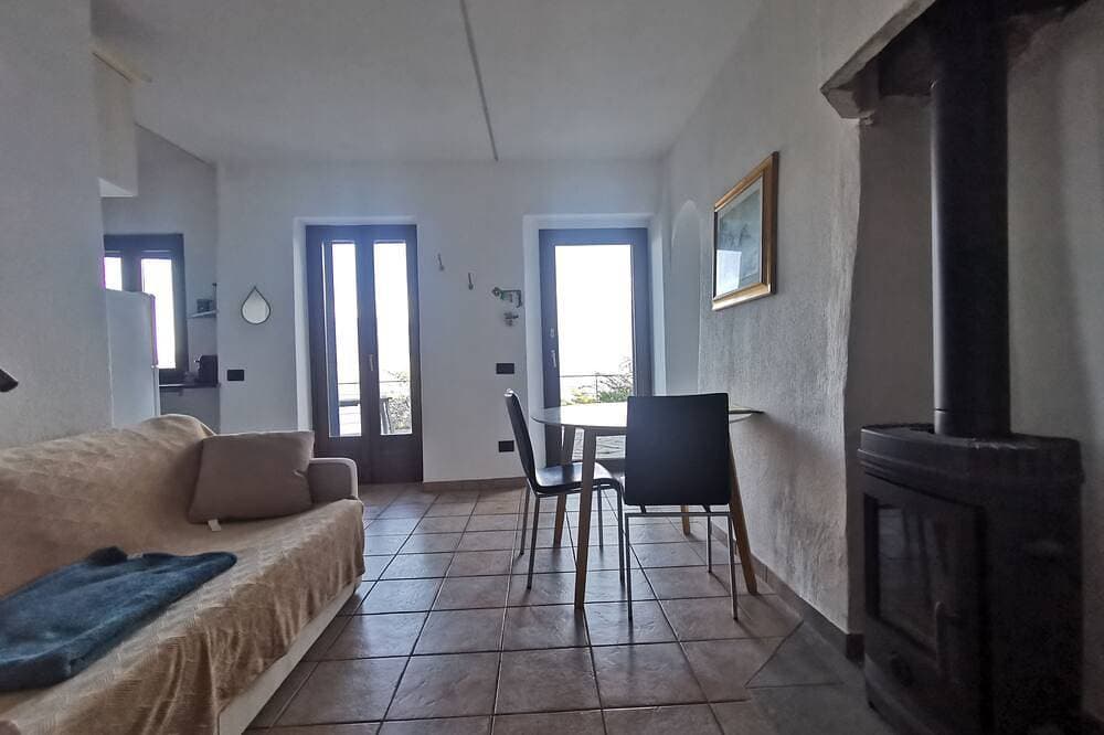Foto 9 von 30: Ferienhaus Camelia mit Traumaussicht über den Lago Maggiore (It)