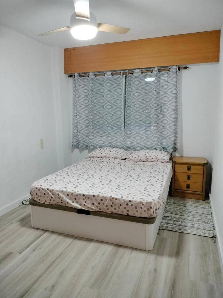 Foto 12 von 19: Two-Bedroom Apartment with Terrace and Sea View