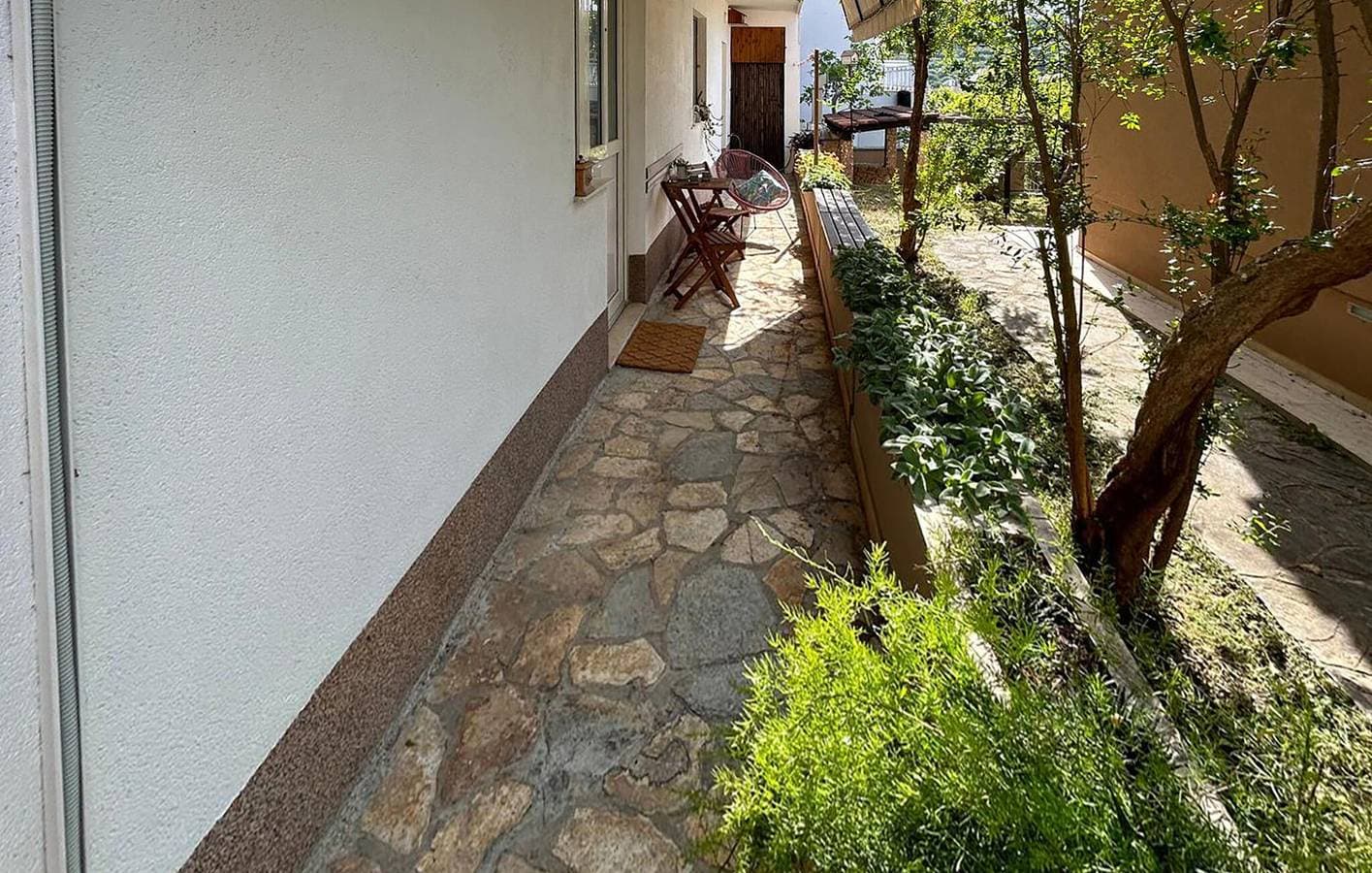 Gemütliche Ferienwohnung mit Terrasse, WLAN und Parkplatz, 900 m vom Strand entfernt 1