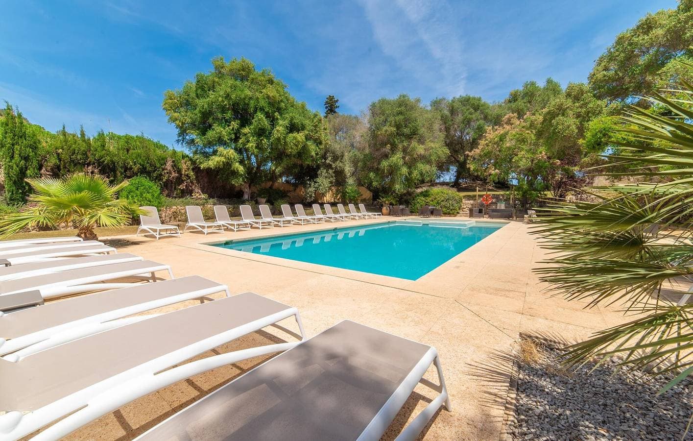 Foto 3 von 27: Gemütliches Apartment mit Terrasse 2,5 km vom Strand Sa Marjal entfernt