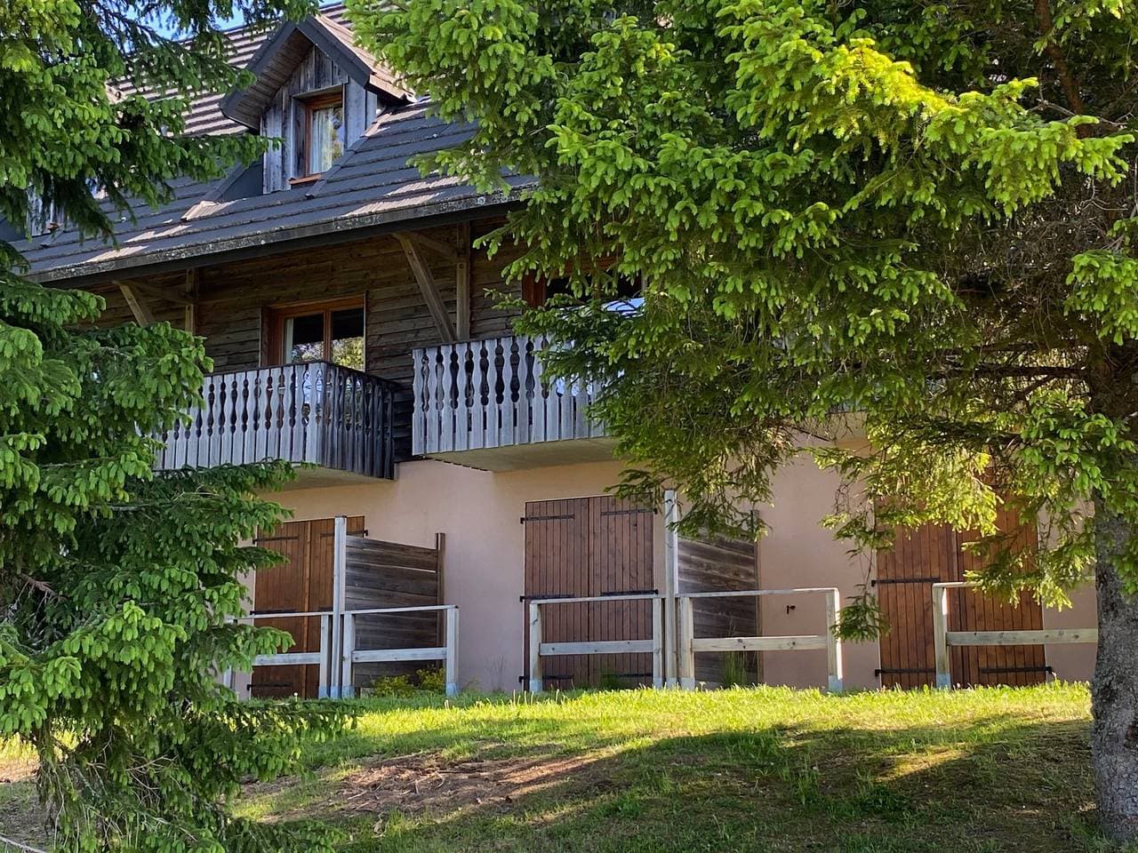 Foto 2 von 15: Zwei ruhige Zimmer mit Pool in Super-Besse