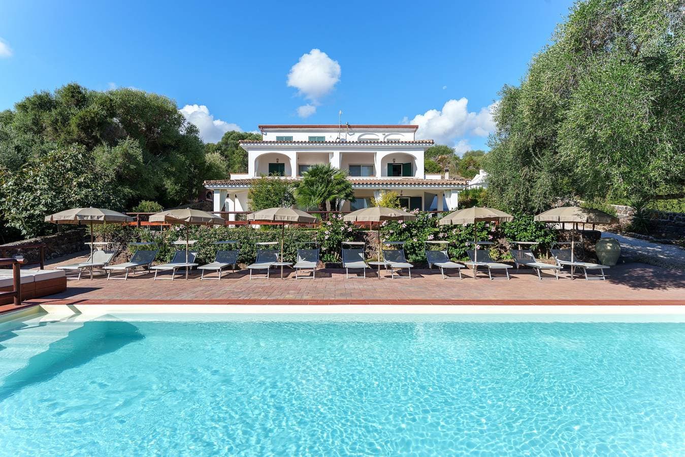 Foto 4 von 34: Ferienwohnung 'mamuthones' mit Meerblick, WLAN, Terrasse und Gemeinschaftspool