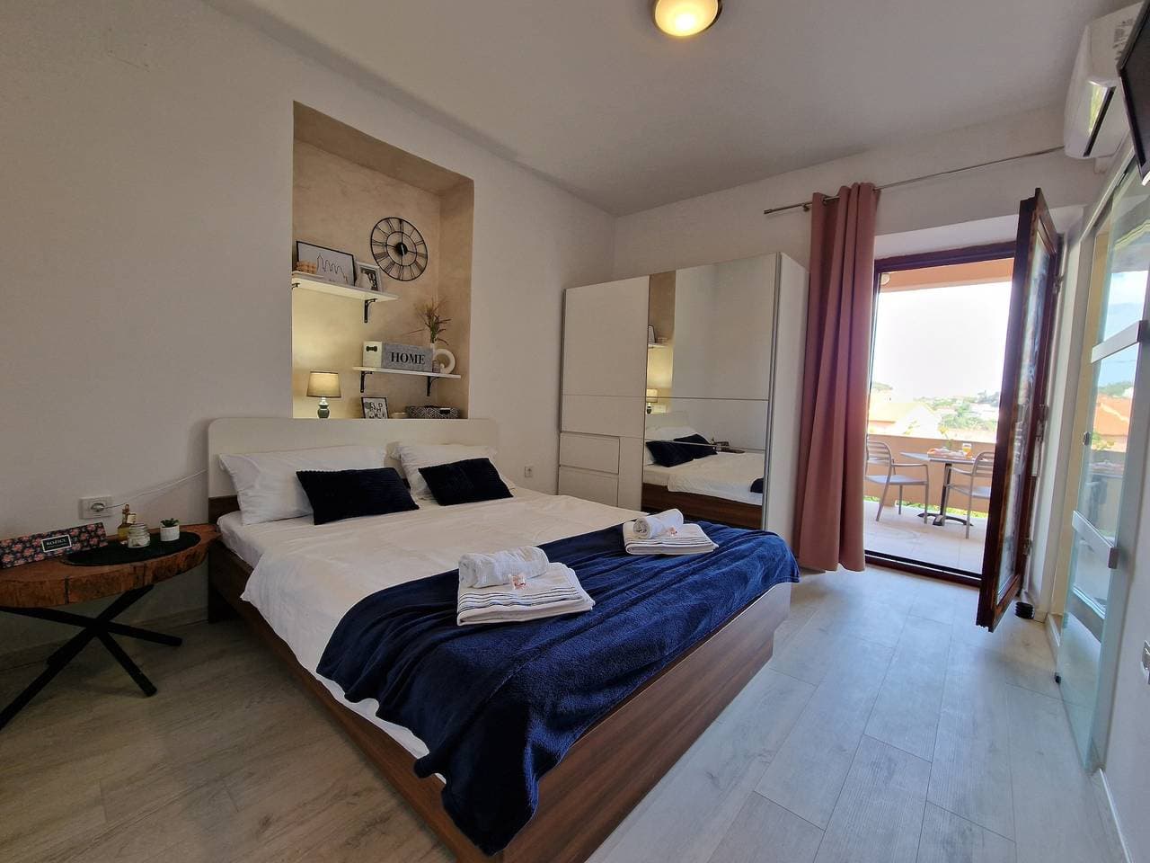Foto 11 von 17: Studio Appartement mit Terrasse und Meerblick Kampor, Rab As-5037-f