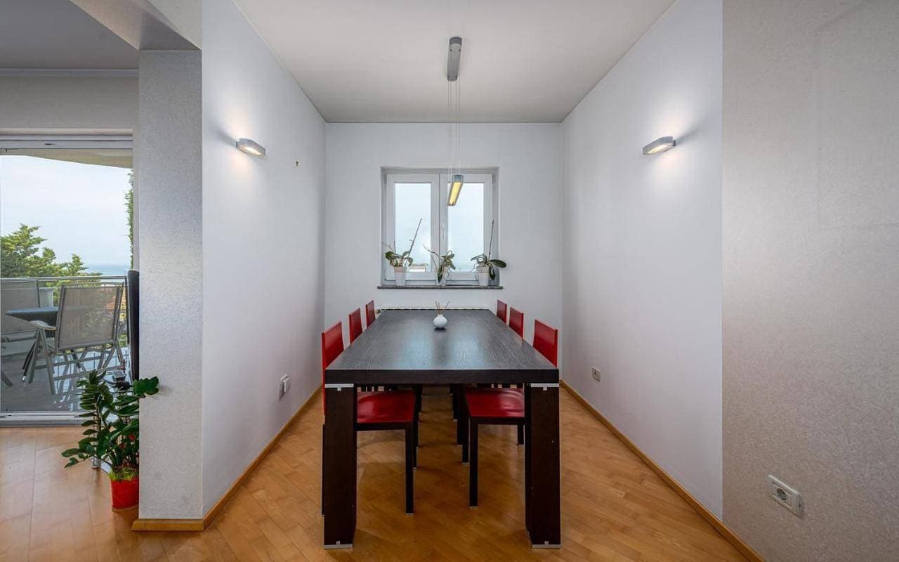 Foto 11 von 17: Apartment with Balcony