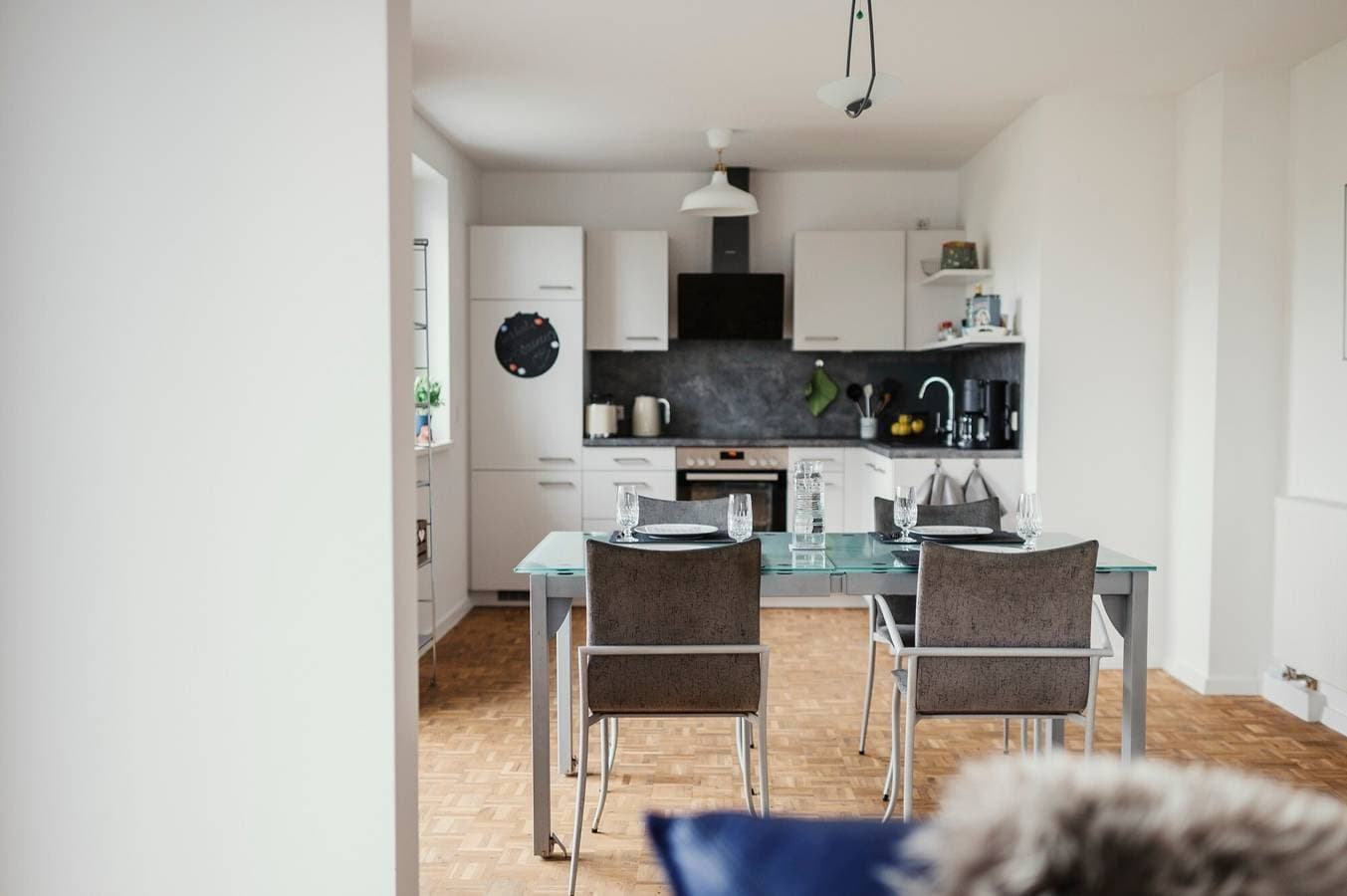 Foto 5 von 21: Ferienwohnung 'Schwalbenflug' mit Gemeinschaftsgarten, Balkon und grossartigem Ausblick