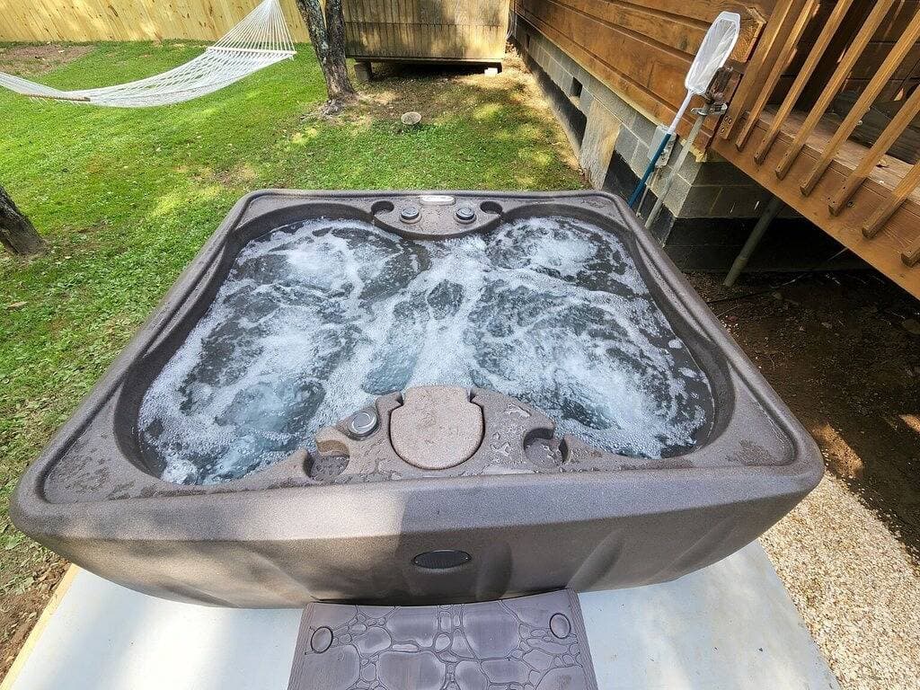 Foto 12 von 41: A Rushing Stream of Dreams Creekside Cabin 1 min to National Park!