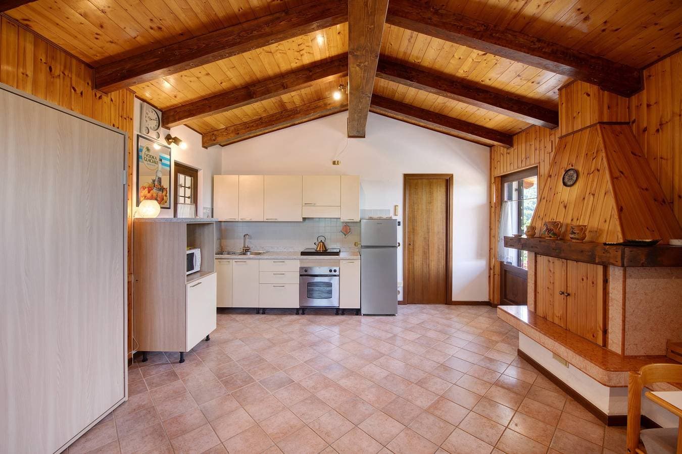 Foto 9 von 30: Ferienhaus 'Delle Delizie' mit Seeblick, privatem Garten und Klimaanlage
