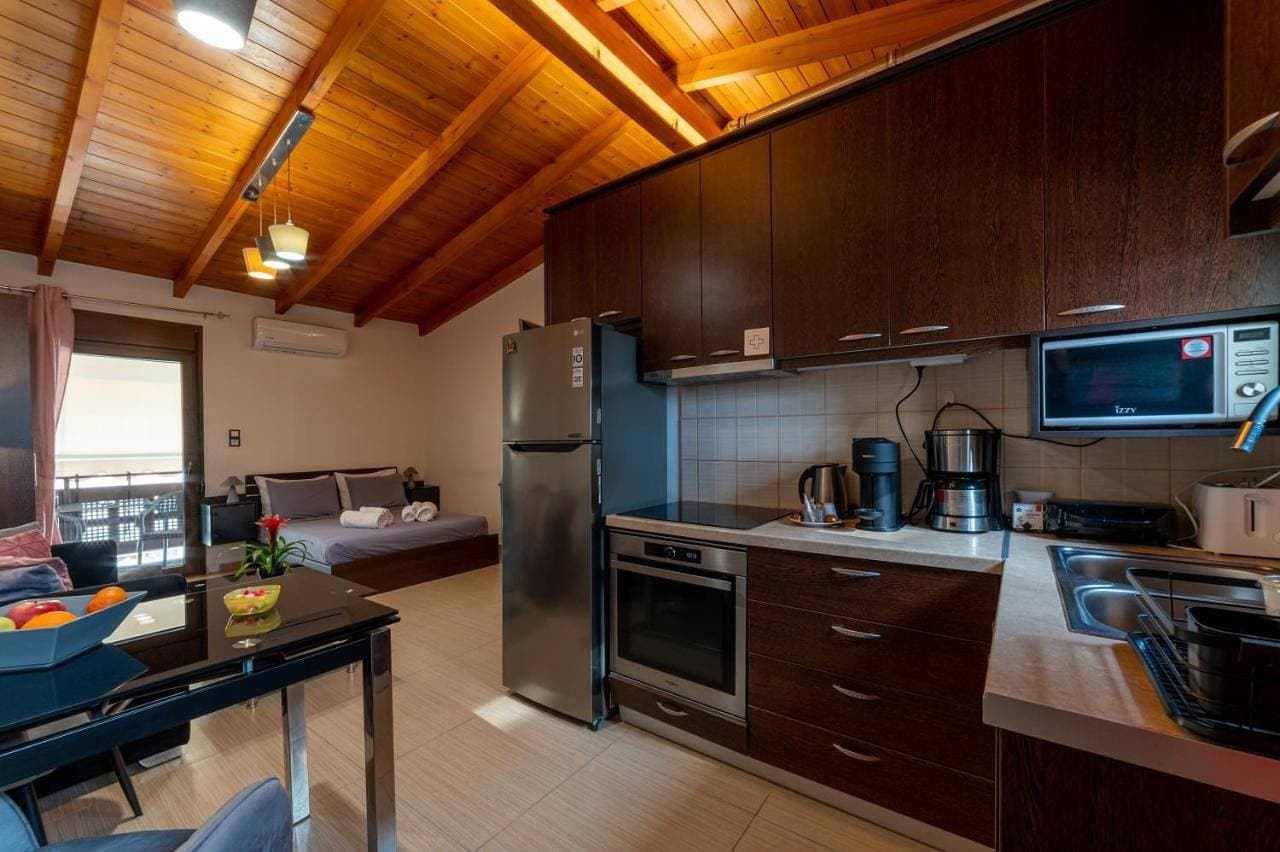 Filotimo RoofGarden Brown Apt 1